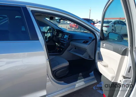 2019 Hyundai Sonata Sel z USA, uszkodzony, nr VIN 5NPE34AF0KH805798